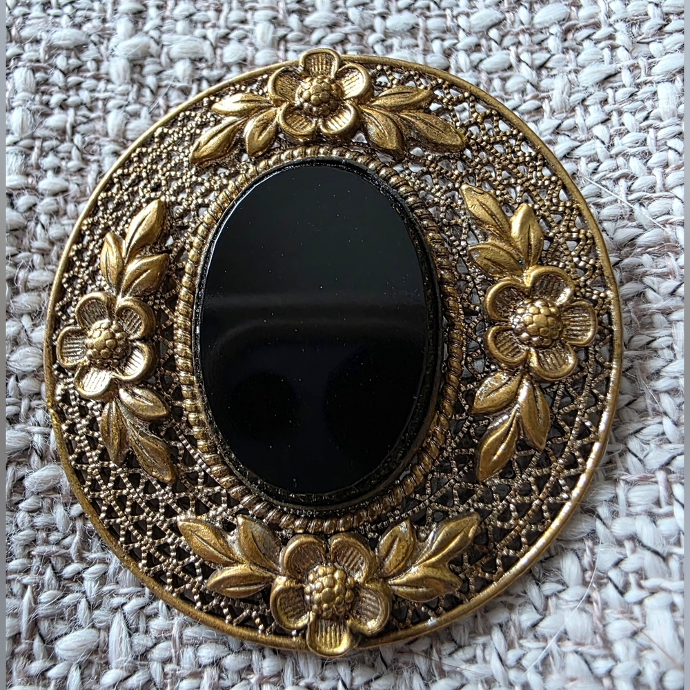 Vintage Chechoslovakia Filigree brooch